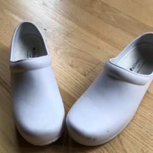 Nurses clogs